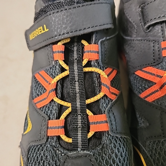 NEW Merrell Trail Chaser Hiking Sneaker Black Grey RED Mens 7M - Picture 5 of 11